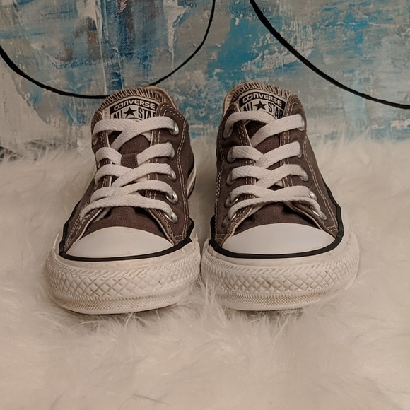 Converse Shoes - Woman's Converse Size 5